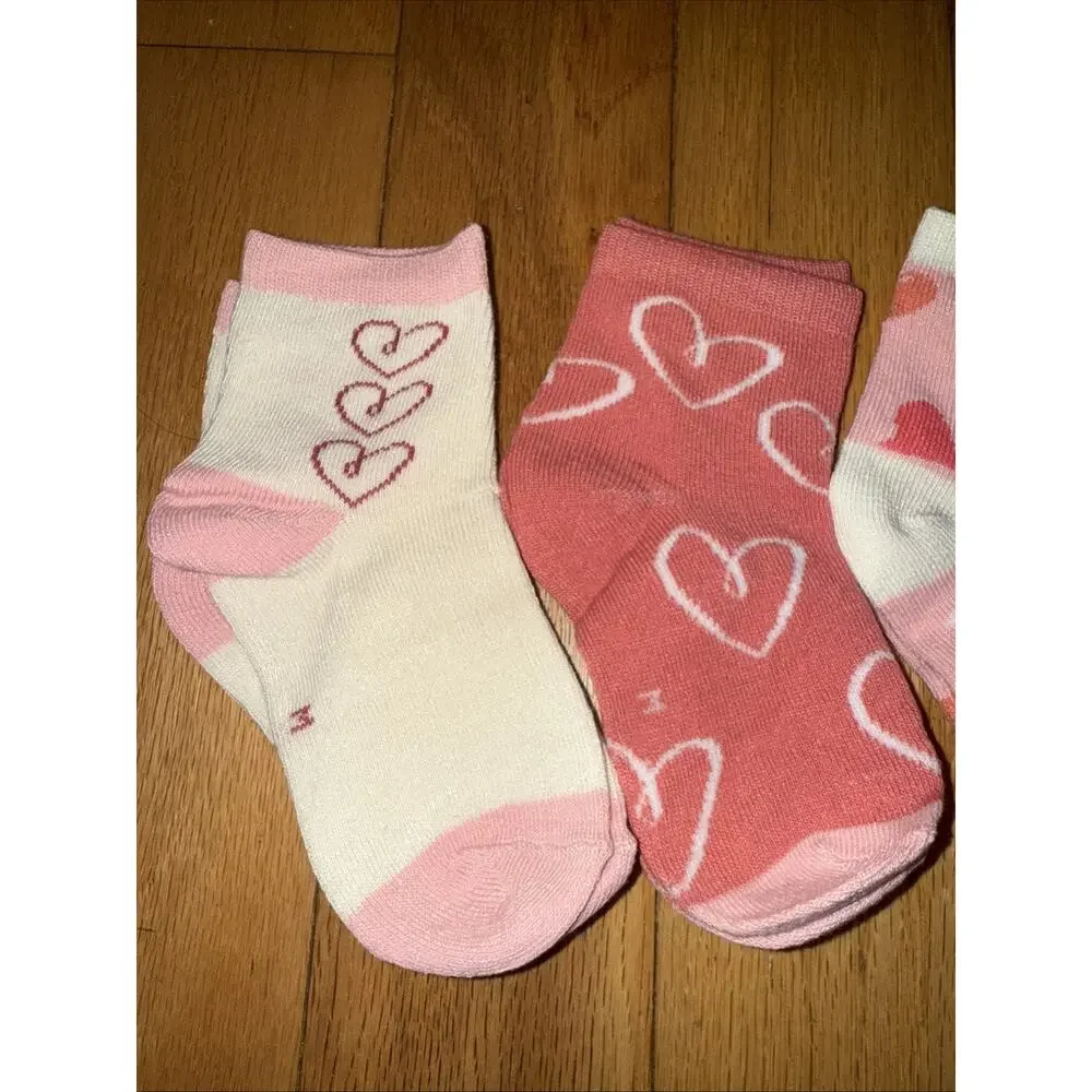 NWT Set Of Five Pairs Of Girls Socks Size 2-5Y Pink Heart Themed